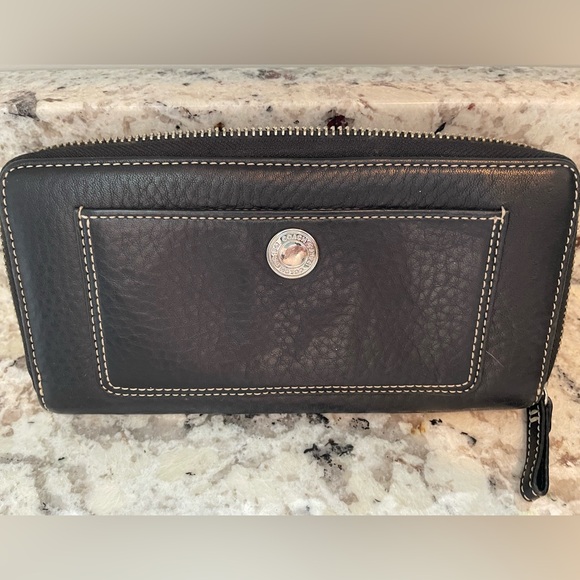 Coach zip around wallet - Picture 1 of 3